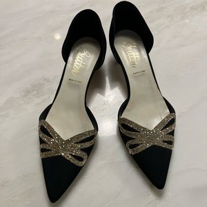 Butter Shoes, size 9 Crepe black & silver glitter Kitten heels. Made in Italy